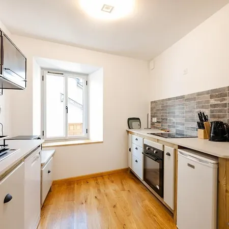 2 Pieces De 50 M2 Avec Terrasse *